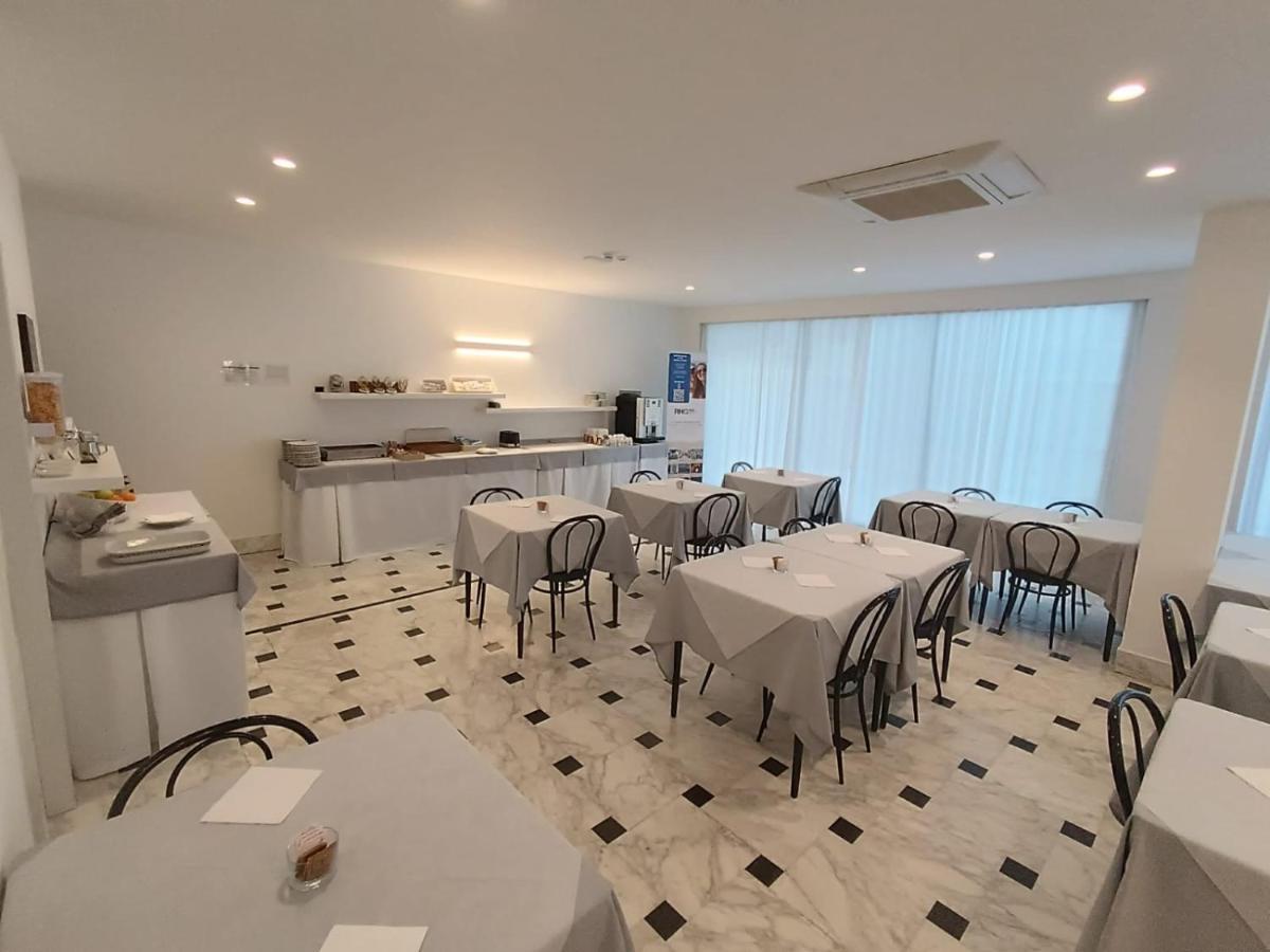 Hotel Exclusive In Pieno Centro - Nuova Gestione 2025 Riccione Exterior photo
