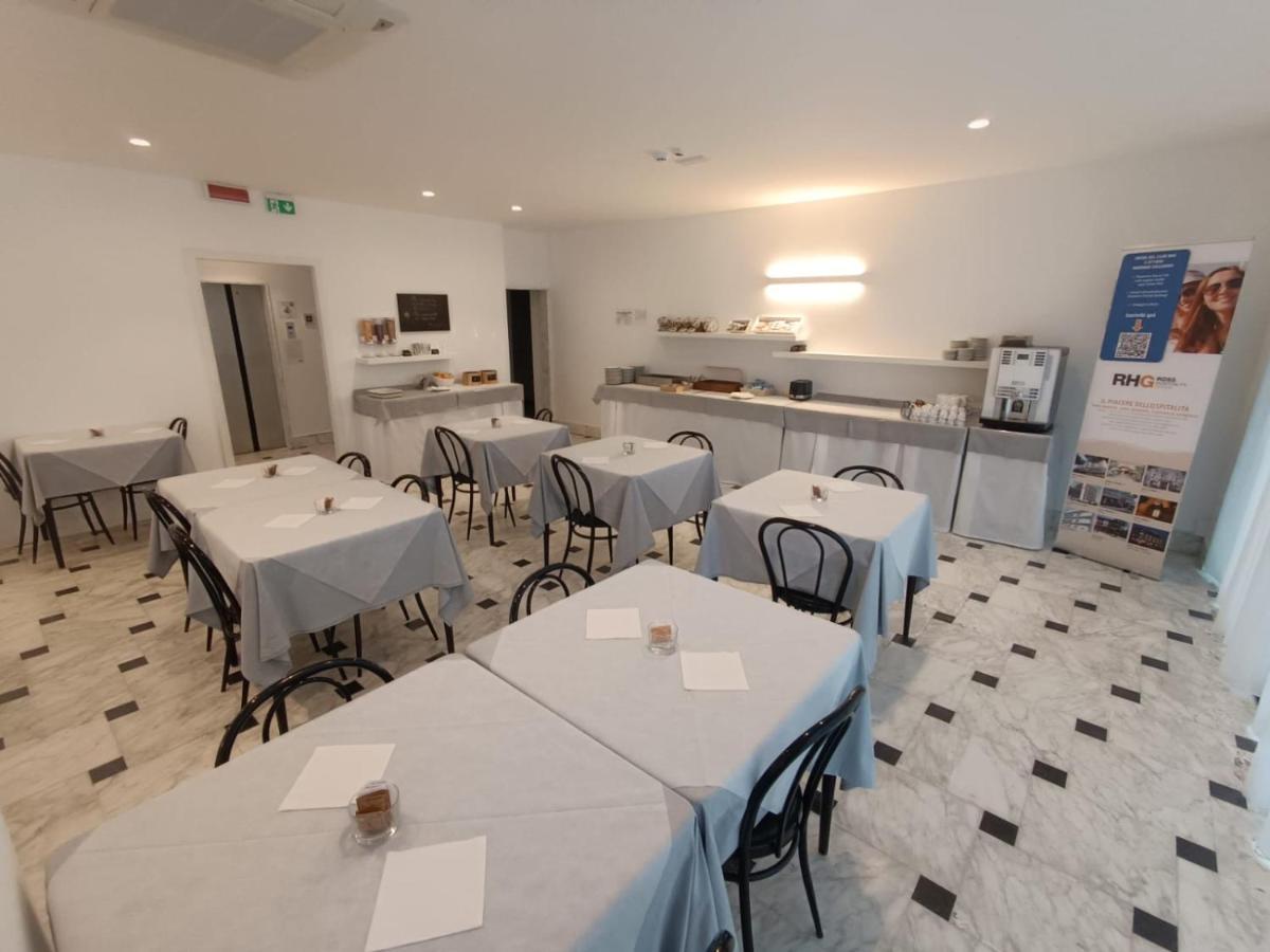 Hotel Exclusive In Pieno Centro - Nuova Gestione 2025 Riccione Exterior photo